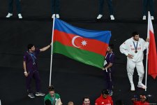 Азербайджан принял участие в параде на церемонии закрытия Олимпийских игр