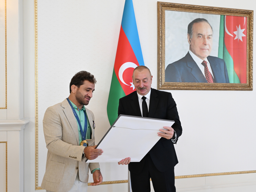 President Ilham Aliyev receives Paris Summer Olympics' Azerbaijani medalists and coaches (PHOTO/VIDEO)