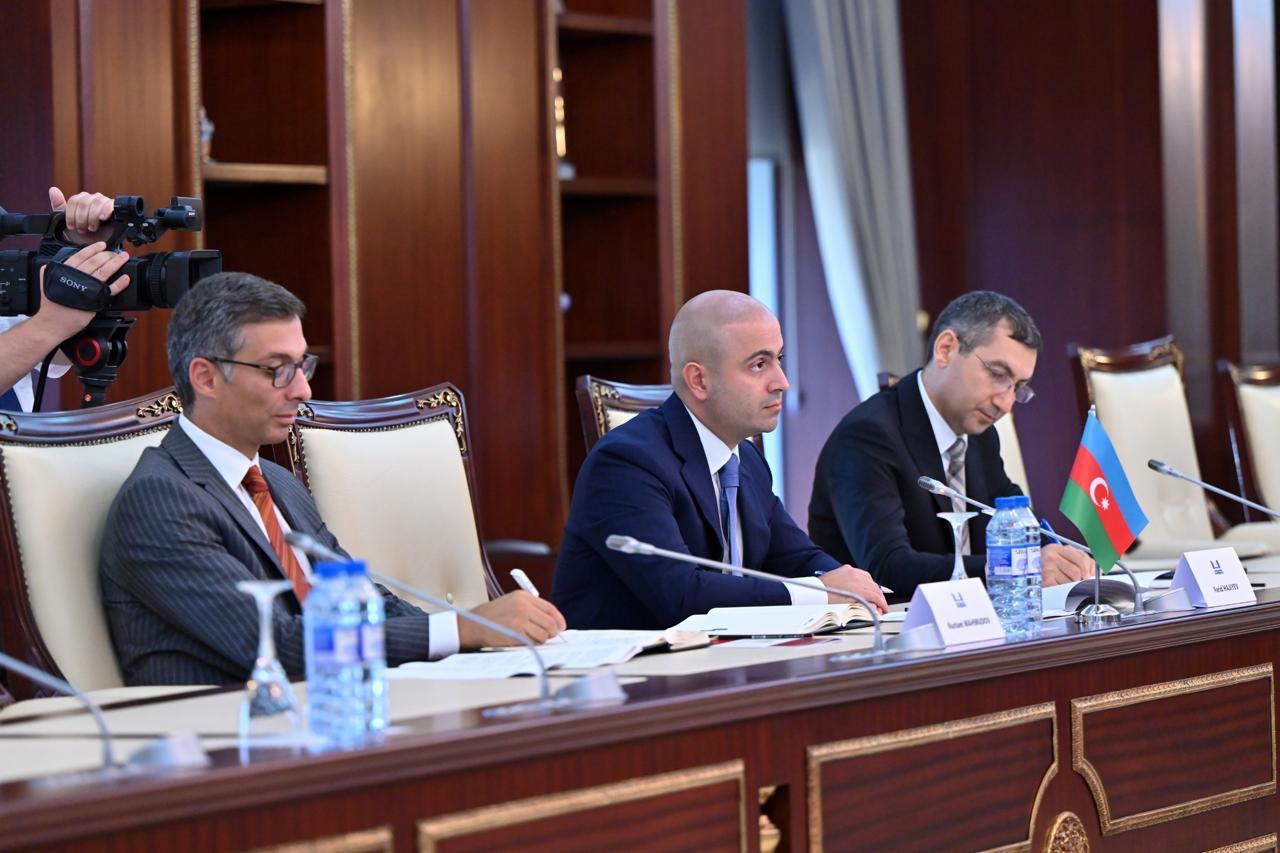 Делегация Сената парламента Казахстана побывала в Милли Меджлисе (ФОТО)