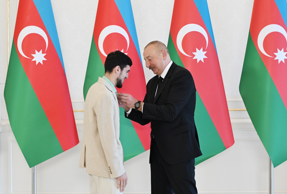 President Ilham Aliyev receives Paris Summer Olympics' Azerbaijani medalists and coaches (PHOTO/VIDEO)