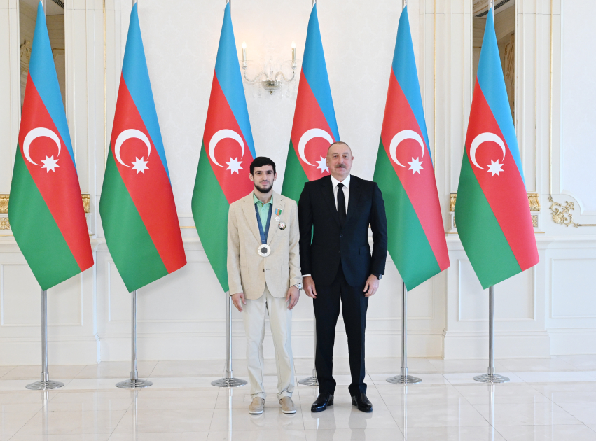 President Ilham Aliyev receives Paris Summer Olympics' Azerbaijani medalists and coaches (PHOTO/VIDEO)