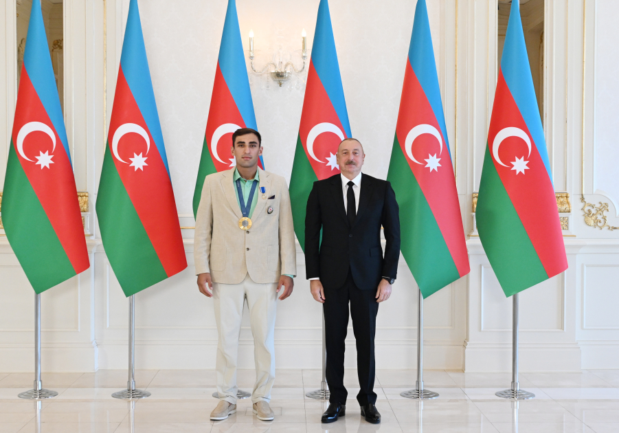 President Ilham Aliyev receives Paris Summer Olympics' Azerbaijani medalists and coaches (PHOTO/VIDEO)