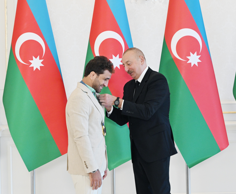 President Ilham Aliyev receives Paris Summer Olympics' Azerbaijani medalists and coaches (PHOTO/VIDEO)