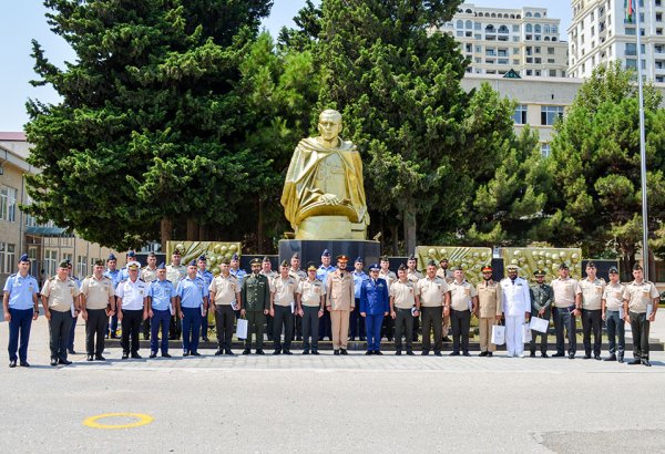 Azerbaijan organizes working meeting with Saudi Arabian military specialists (PHOTO)