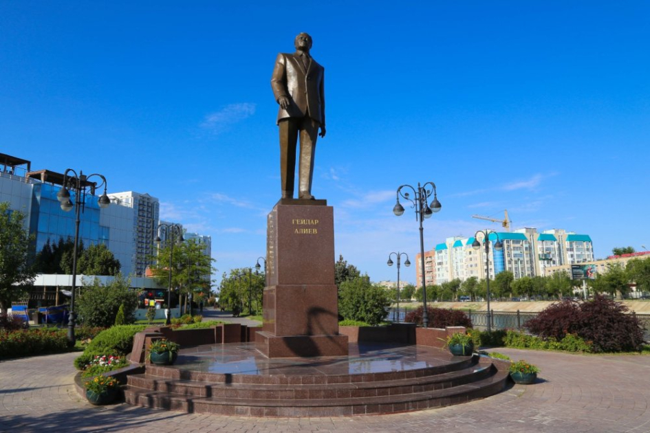Azerbaijani delegation takes part in IX Caspian Media Forum in Russia's Astrakhan (PHOTO)