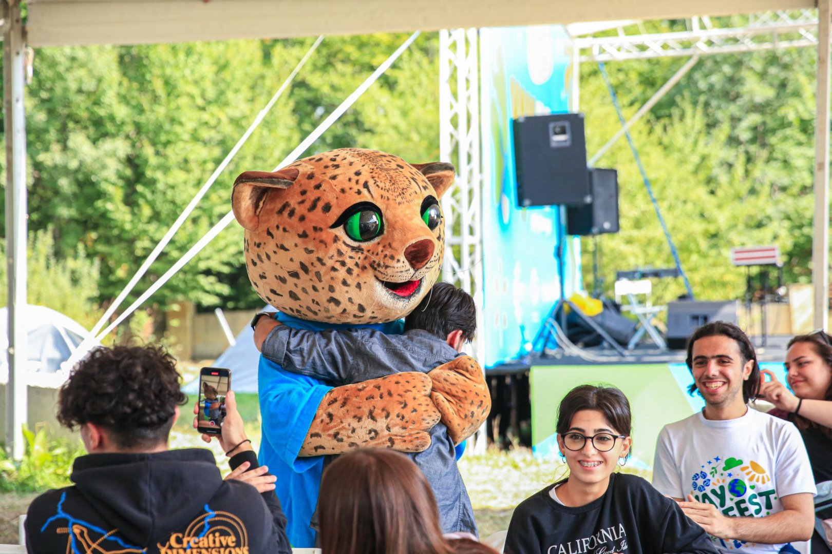 Успешно продолжается фестиваль "Yay Fest", объединяющий азербайджанскую молодежь (ФОТО)