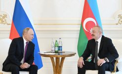 Состоялась встреча Президента Ильхама Алиева с Президентом Владимиром Путиным в узком составе (ФОТО/ВИДЕО)