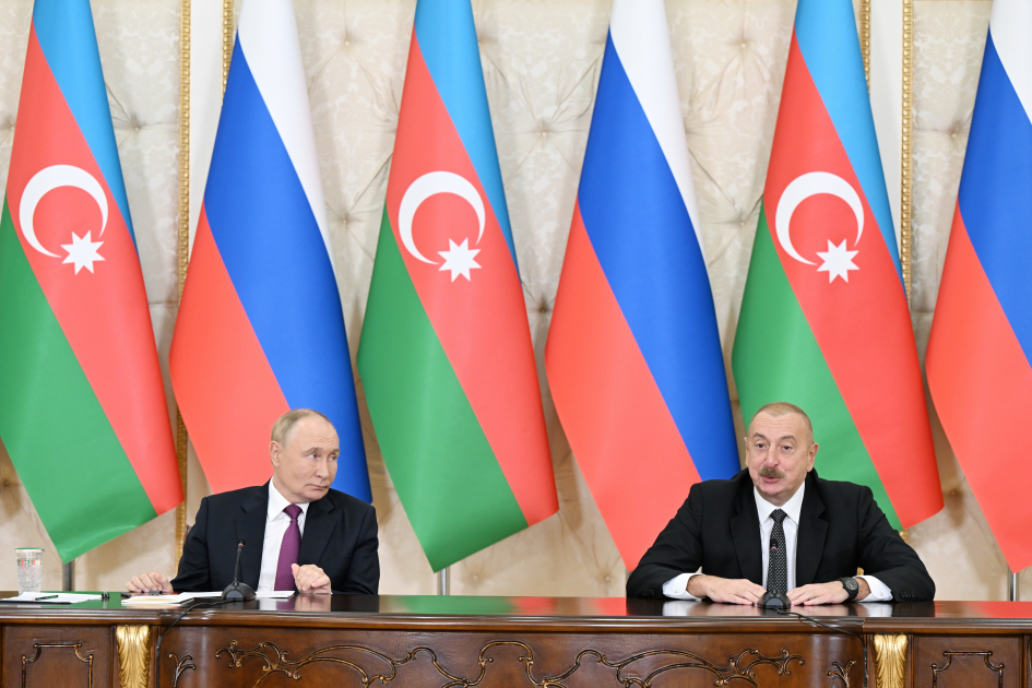 Президент Ильхам Алиев, Президент Владимир Путин выступили с заявлениями для прессы (ФОТО/ВИДЕО)