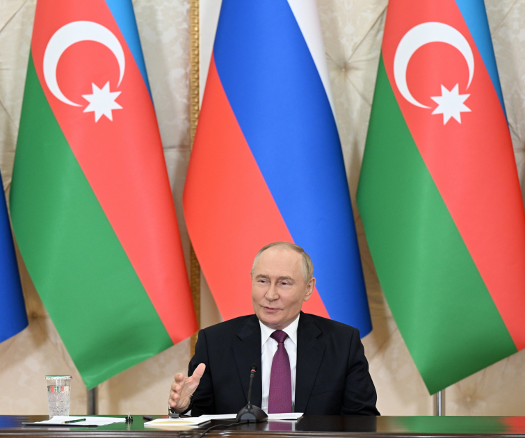Президент Ильхам Алиев, Президент Владимир Путин выступили с заявлениями для прессы (ФОТО/ВИДЕО)