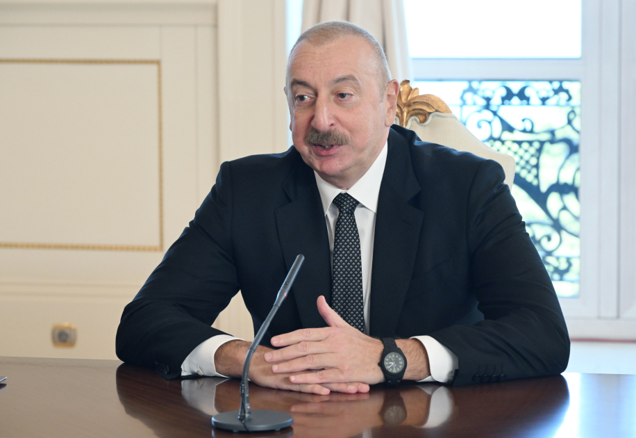 President Ilham Aliyev, President Vladimir Putin hold expanded meeting (PHOTO/VIDEO)