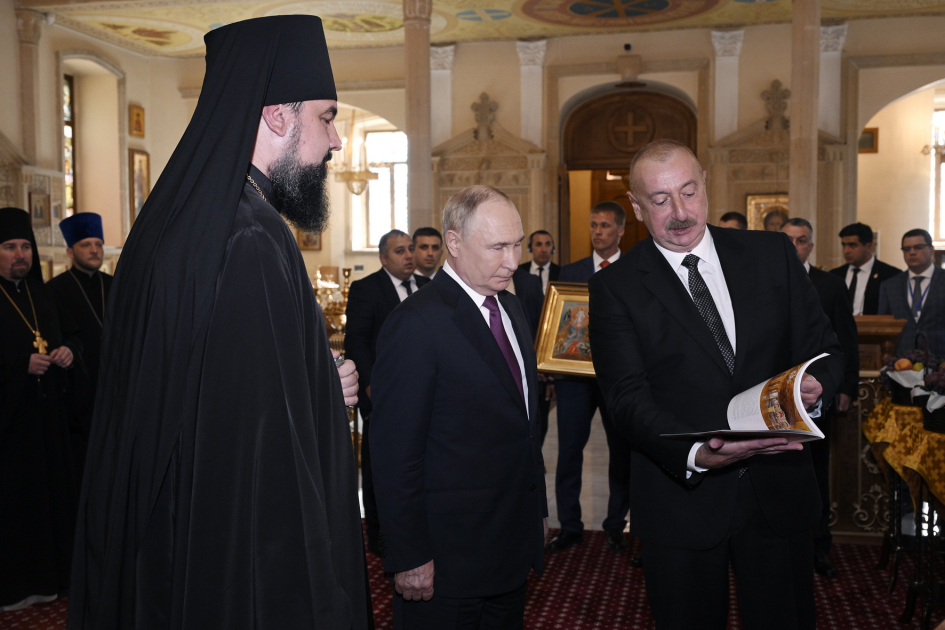 President Ilham Aliyev and President Vladimir Putin visit Holy Myrrhbearers Cathedral in Baku (PHOTO/VIDEO)