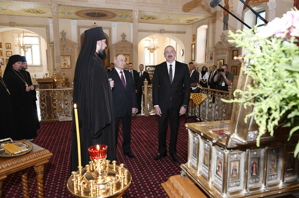 President Ilham Aliyev and President Vladimir Putin visit Holy Myrrhbearers Cathedral in Baku (PHOTO/VIDEO)