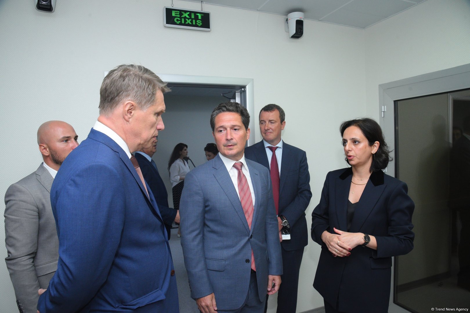 Russian health minister views Baku branch of Sechenov University simulation center (PHOTO)