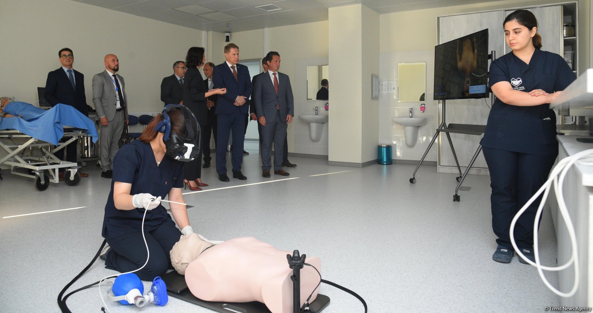 Russian health minister views Baku branch of Sechenov University simulation center (PHOTO)