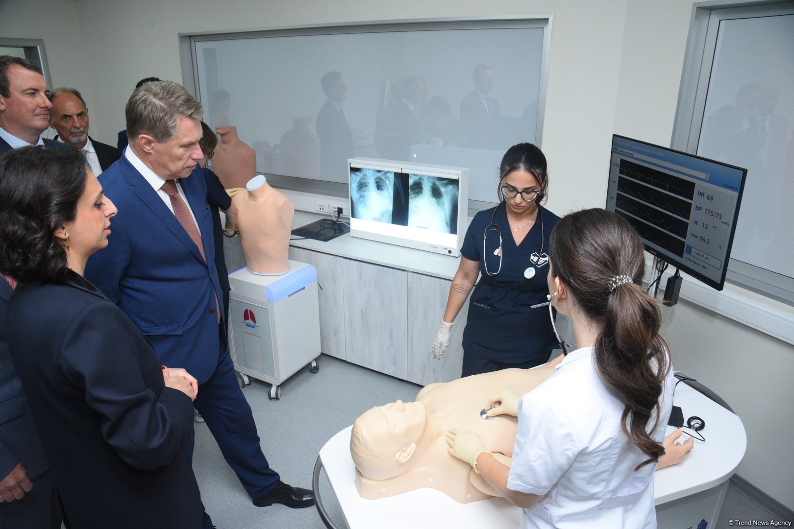 Russian health minister views Baku branch of Sechenov University simulation center (PHOTO)