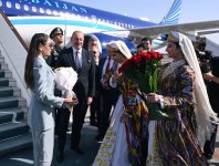Президент Ильхам Алиев прибыл с государственным визитом в Узбекистан (ФОТО/ВИДЕО)