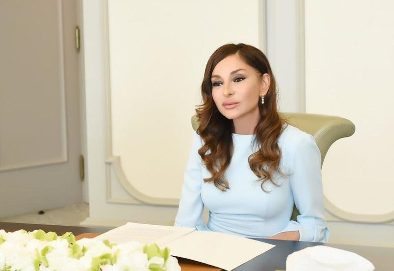 Первый вице-президент Мехрибан Алиева поделилась публикацией по случаю 102-летия со дня рождения общенационального лидера Гейдара Алиева (ФОТО)