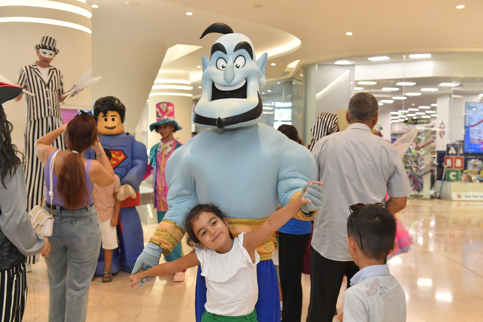 Heydar Aliyev Foundation organizes events for martyrs' children (PHOTO)