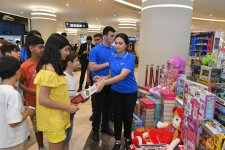 Heydar Aliyev Foundation organizes events for martyrs' children (PHOTO)