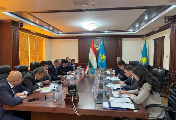Казахстан планирует импортировать электроэнергию из Таджикистана