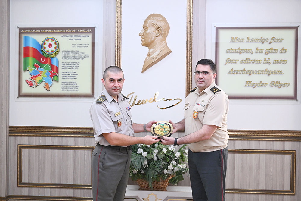 Azerbaijani military medicine experts hold meeting with Serbian counterparts (PHOTO)