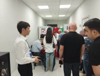 В Низаминском районе Баку с первых часов наблюдается высокая явка избирателей (ФОТО)