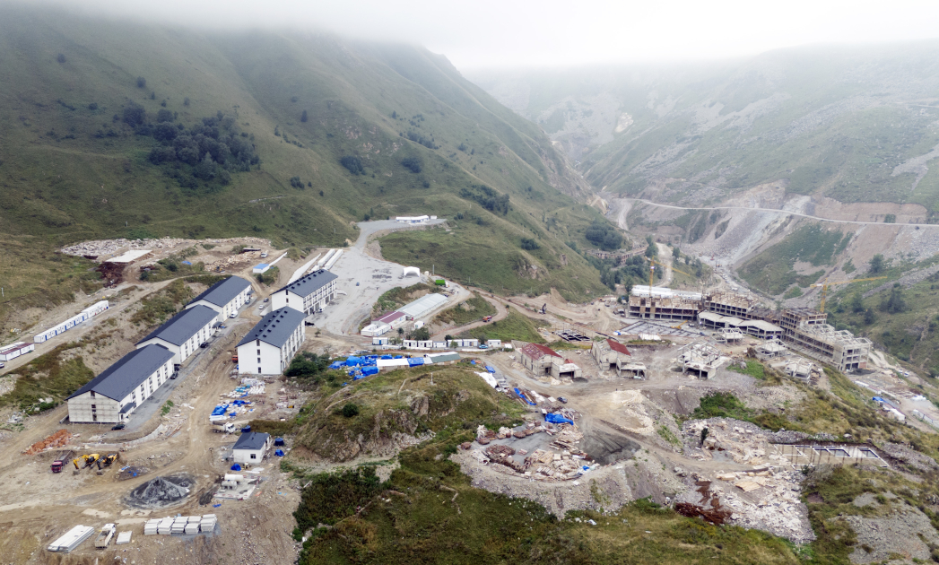 President Ilham Aliyev, First Lady Mehriban Aliyeva inspect construction progress of “Istisu” Treatment and Recreation Complex in Kalbajar  (PHOTO/VIDEO)