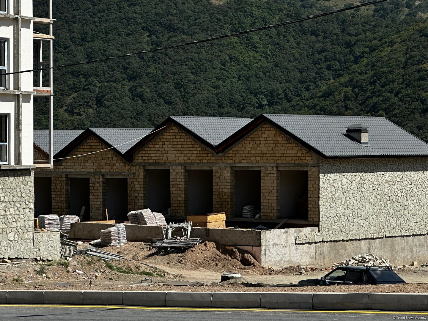 Azerbaijan airs its pre-resettlement plans for Kalbajar's residential complex (PHOTO)