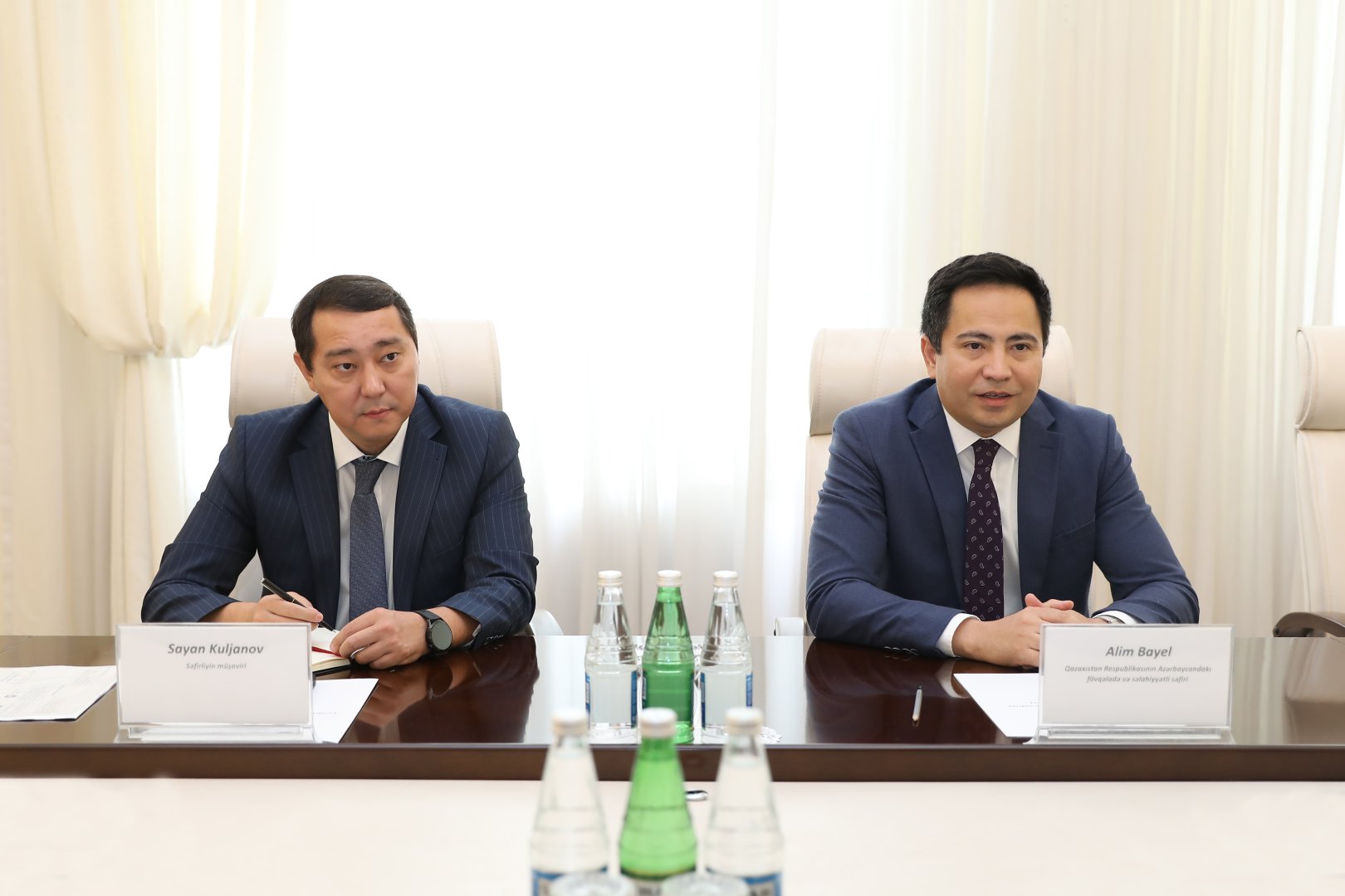 Azerbaijan, Kazakhstan moot healthcare personnel training (PHOTO)