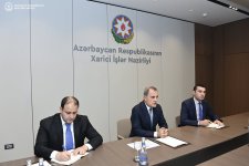 Azerbaijani FM receives credentials of newly appointed Qatari ambassador (PHOTO)