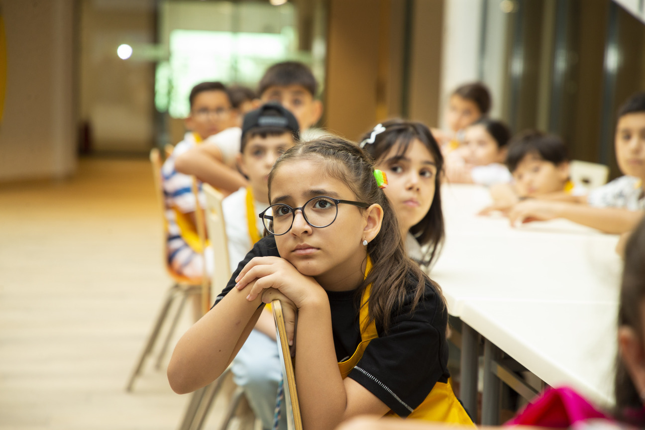 Yelo Bank hosts "Healthy Step to School" event for children (PHOTO)