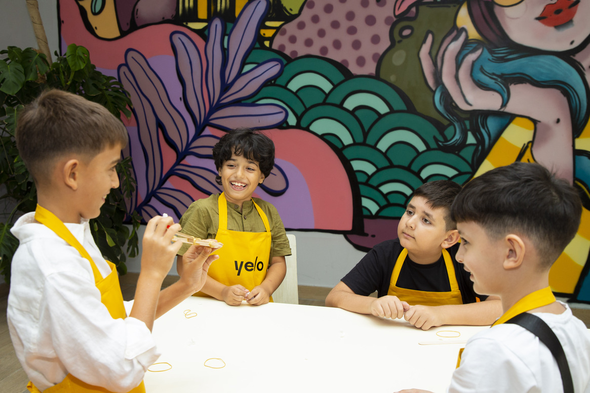 Yelo Bank hosts "Healthy Step to School" event for children (PHOTO)