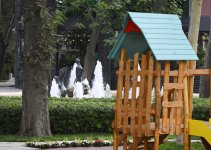 President Ilham Aliyev visits "Khagani" Garden and surrounding areas after improvements and renovations (PHOTO/VIDEO)