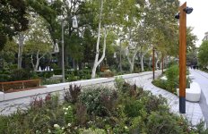 President Ilham Aliyev visits "Khagani" Garden and surrounding areas after improvements and renovations (PHOTO/VIDEO)