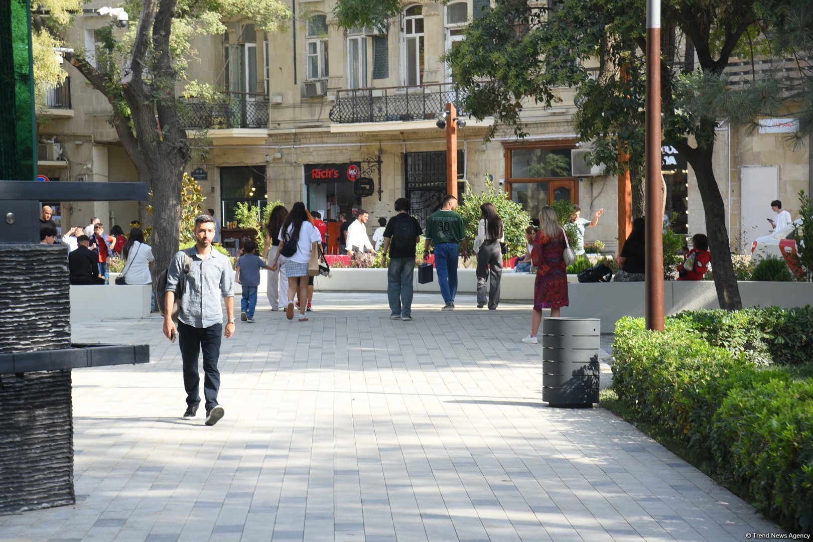 Shots from renovated "Khagani" Garden in Baku (PHOTO)  