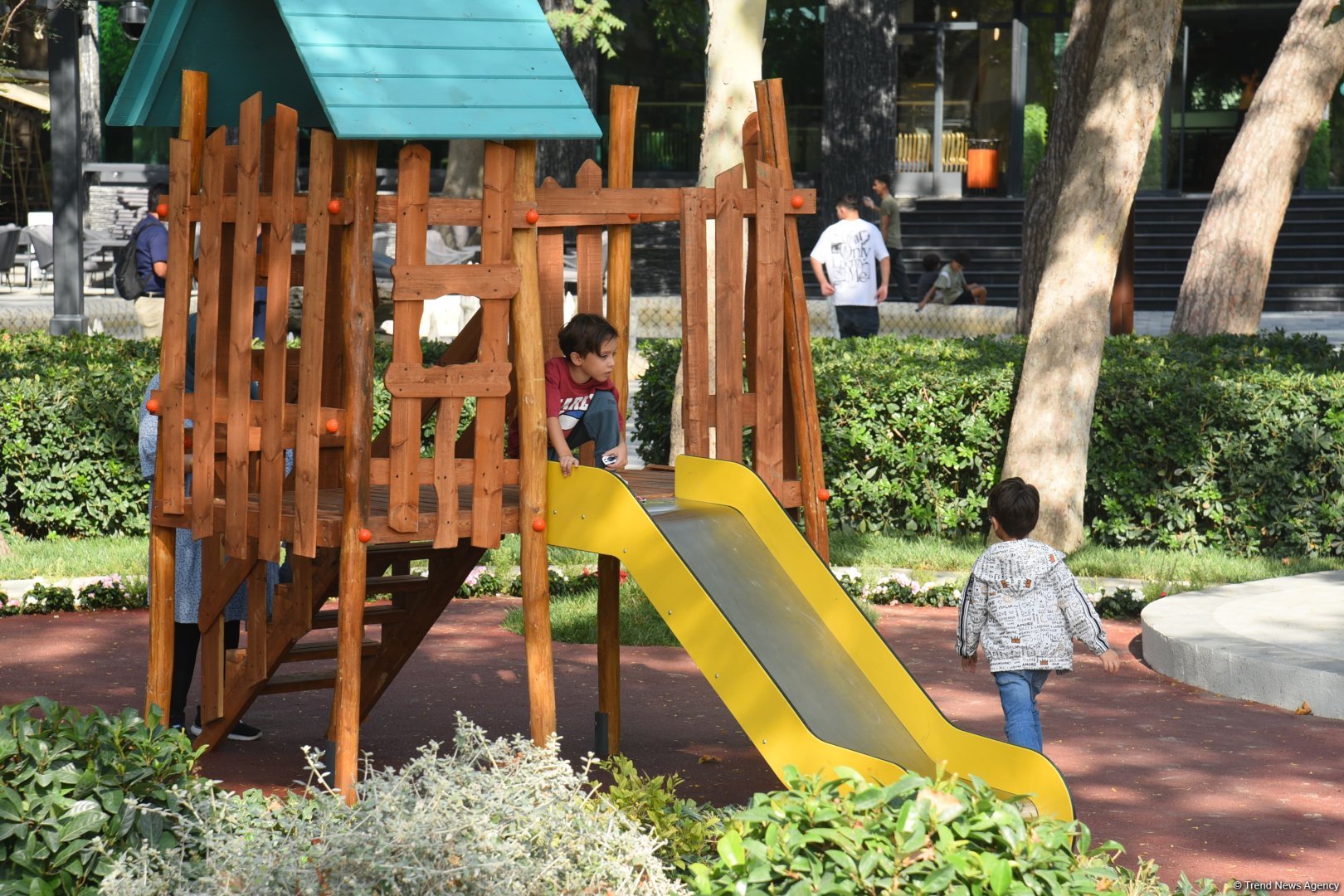 Shots from renovated "Khagani" Garden in Baku (PHOTO)  