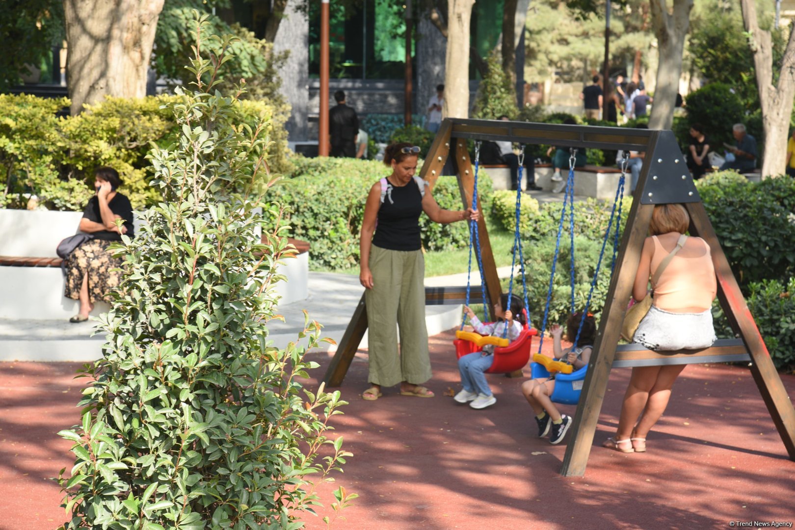 Shots from renovated "Khagani" Garden in Baku (PHOTO)  