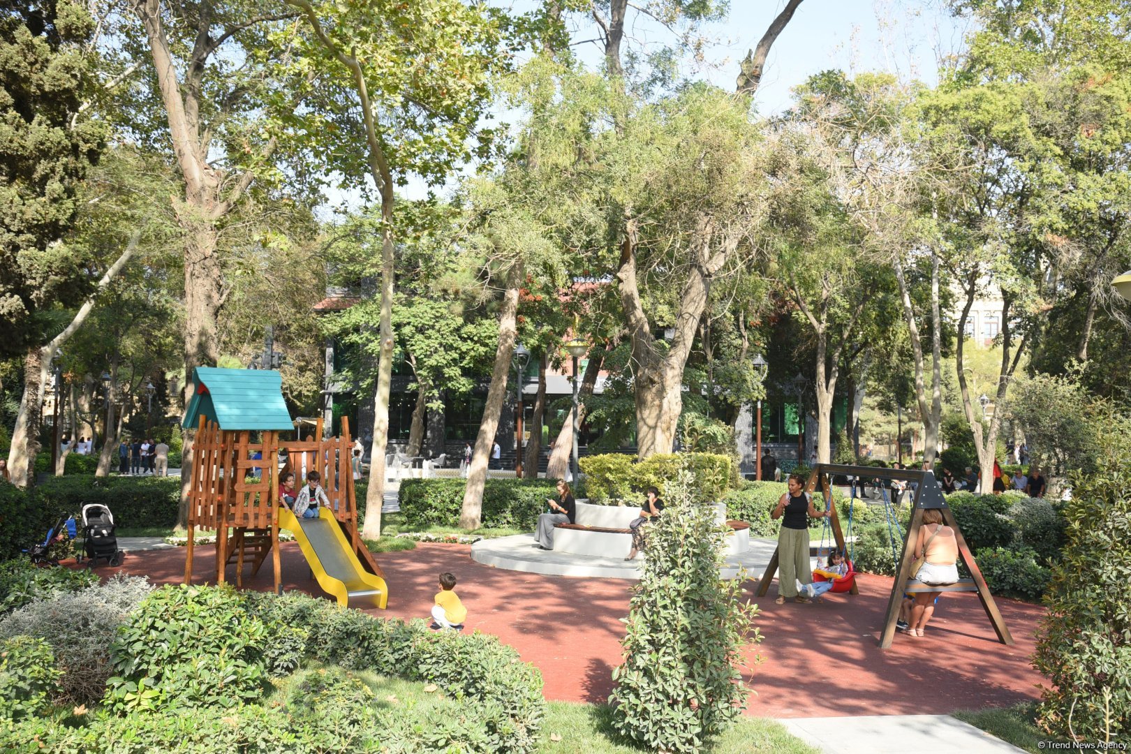 Shots from renovated "Khagani" Garden in Baku (PHOTO)  