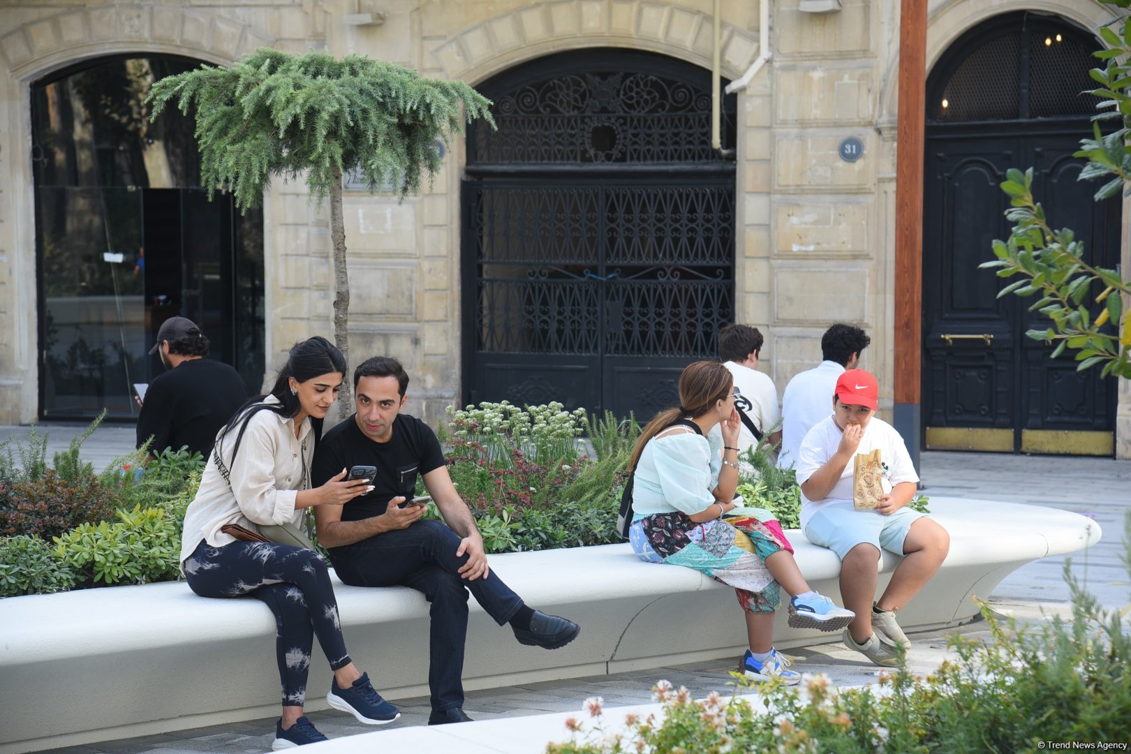 Shots from renovated "Khagani" Garden in Baku (PHOTO)  