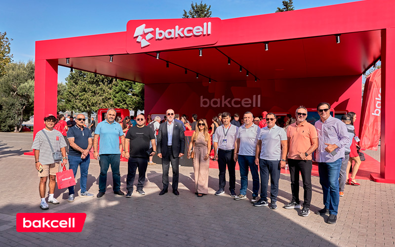 Представители СМИ посетили стенд “Formula 1” компании “Bakcell”
