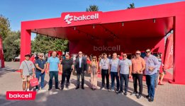 Представители СМИ посетили стенд “Formula 1” компании “Bakcell”