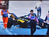 Several cars collided during Formula 2 team races in Baku (PHOTO)