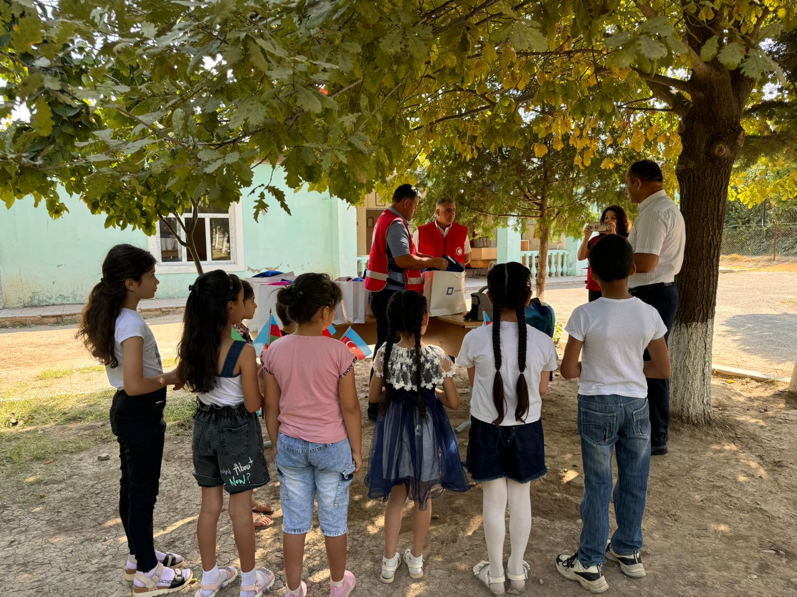 AzInTelecom and the Azerbaijan Red Crescent Society Launched "Back to School" Campaign in Karabakh (PHOTO)