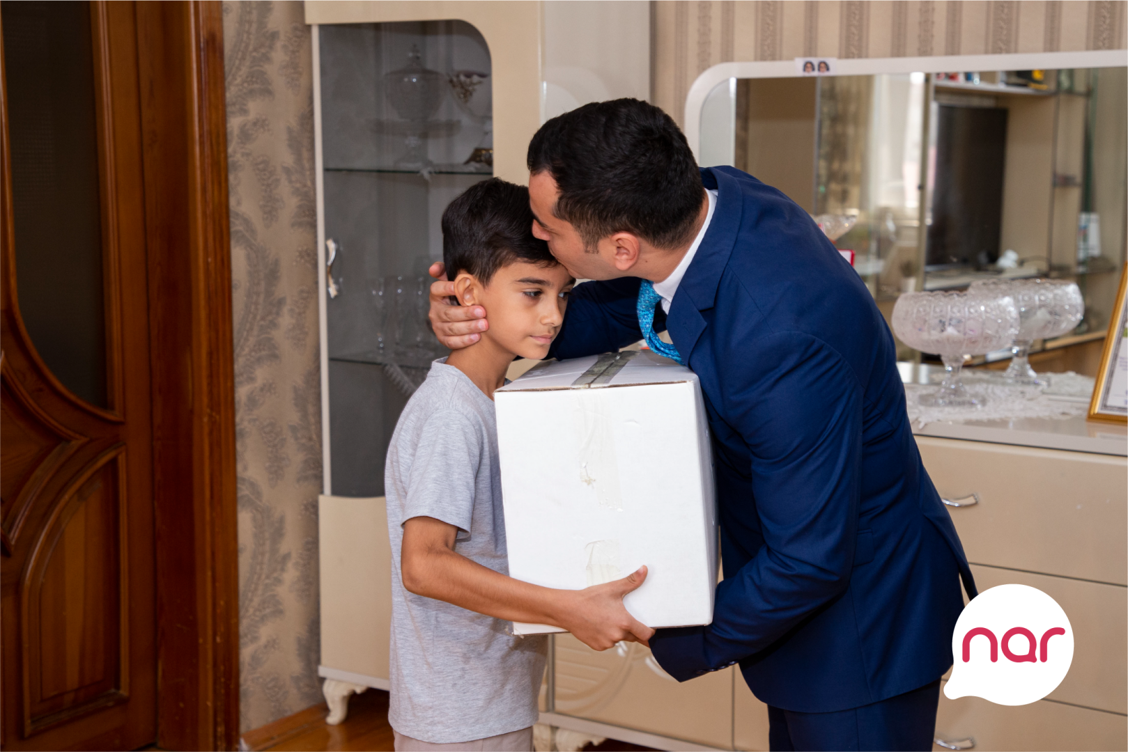 Nar and YASHAT Foundation celebrate Knowledge Day by supporting martyrs’ children (PHOTO)