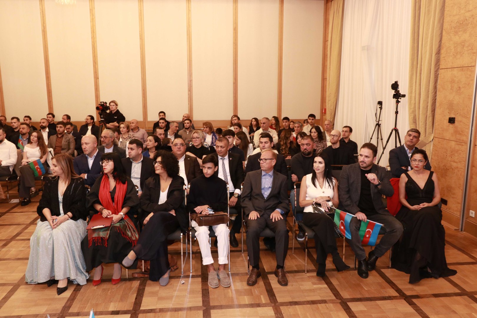 Germany's Stuttgart assembles Azerbaijani community for meeting (PHOTO)