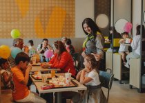McDonald’s Azərbaycan и ГФСЗ обеспечили школьными принадлежностями всех первоклассников из семей шехидов по всей стране (ФОТО)