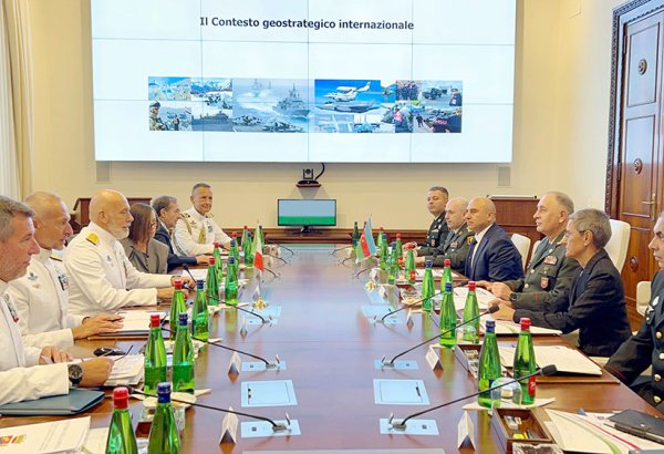 Azerbaijan, Italy discuss military cooperation development prospects
