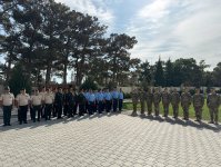Azerbaijani defense ministry servicemen visit second Alley of Martyrs (PHOTO)