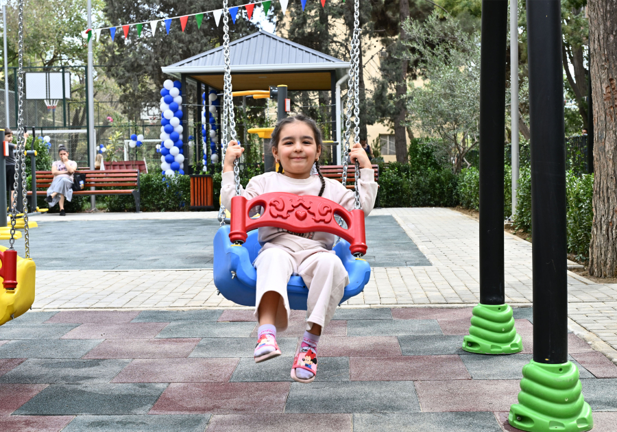 Renovated courtyard handed over to residents with participation of Vice-President of Heydar Aliyev Foundation Leyla Aliyeva (PHOTO)