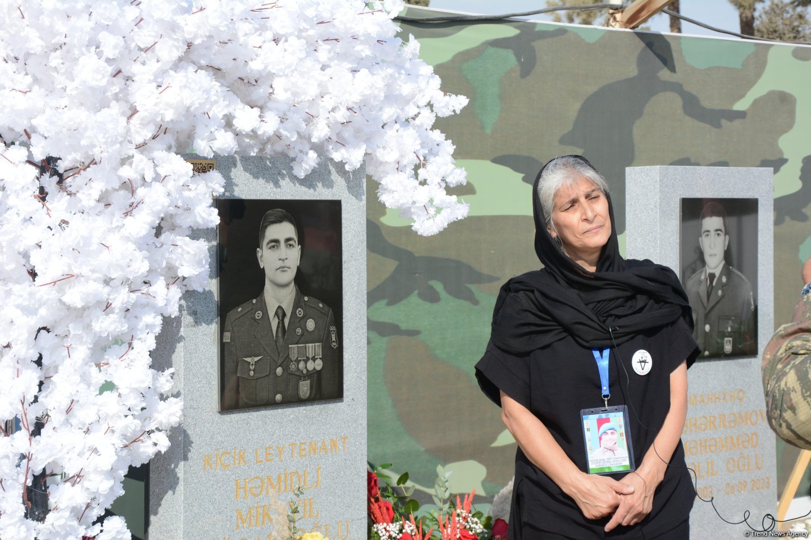 Azerbaijan's Army servicemen visit second Martyrs' Alley (PHOTO)